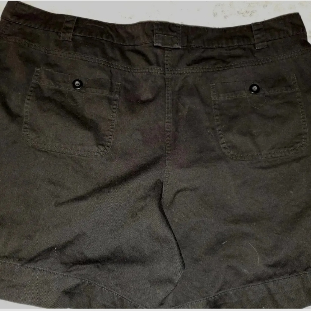 Dressbarn Womens Shorts Size 22W 100% Cotton Black w/ hem detail